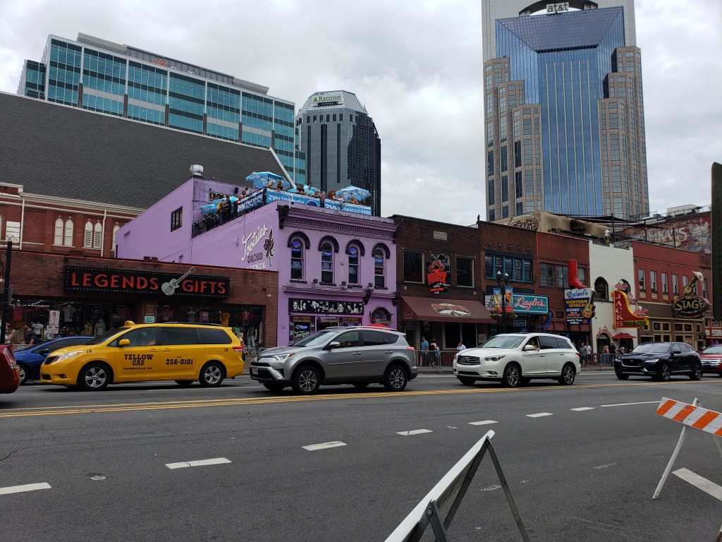Nashville: Honky Tonks, Fried Chicken, and Country&nbsp;Music